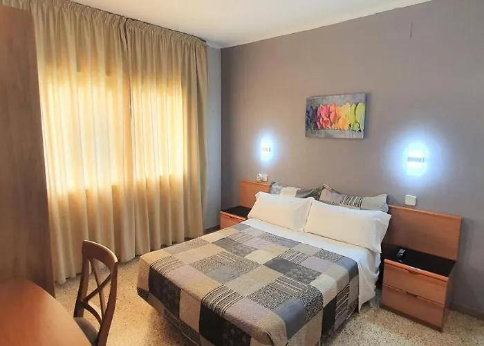 Marinada فندق كامبريلس