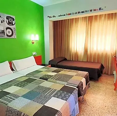 فندق Marinada كامبريلس